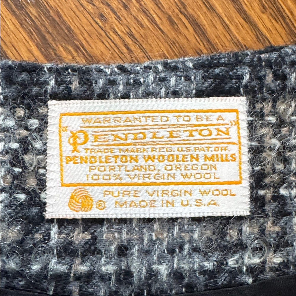 Pendleton Grey Tweed Collarless Jacket - Vintage - image 2